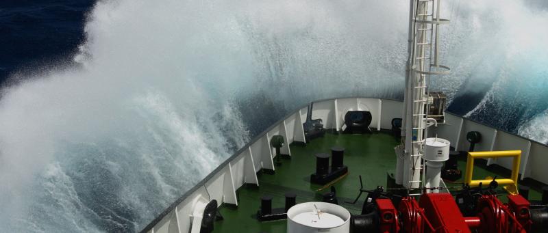 Προστασία ναυτικών σε συνθήκες επικίνδυνων καιρικών φαινομένων