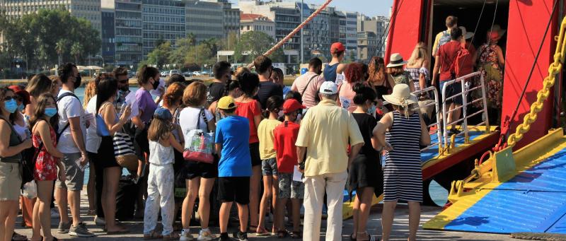 Στοιχεία επιβαινόντων επιβατηγών πλοίων